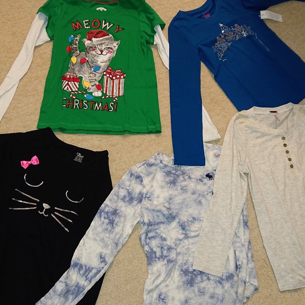 Five girls T-shirts size 7/8-10/12